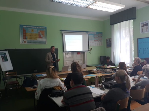 Medium edukacija